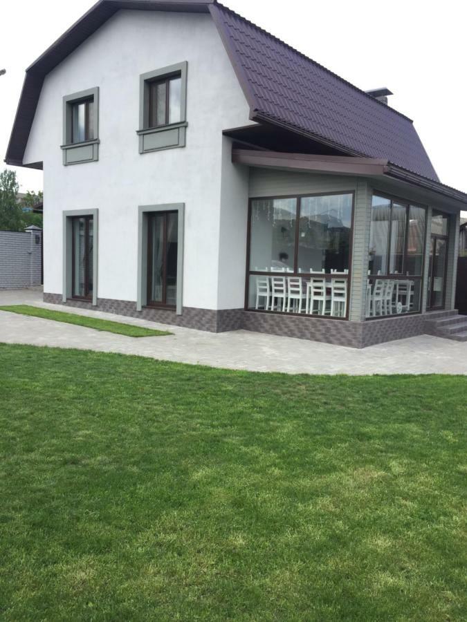 Shale Na Polotskoy Vila Bobruisk Exterior foto